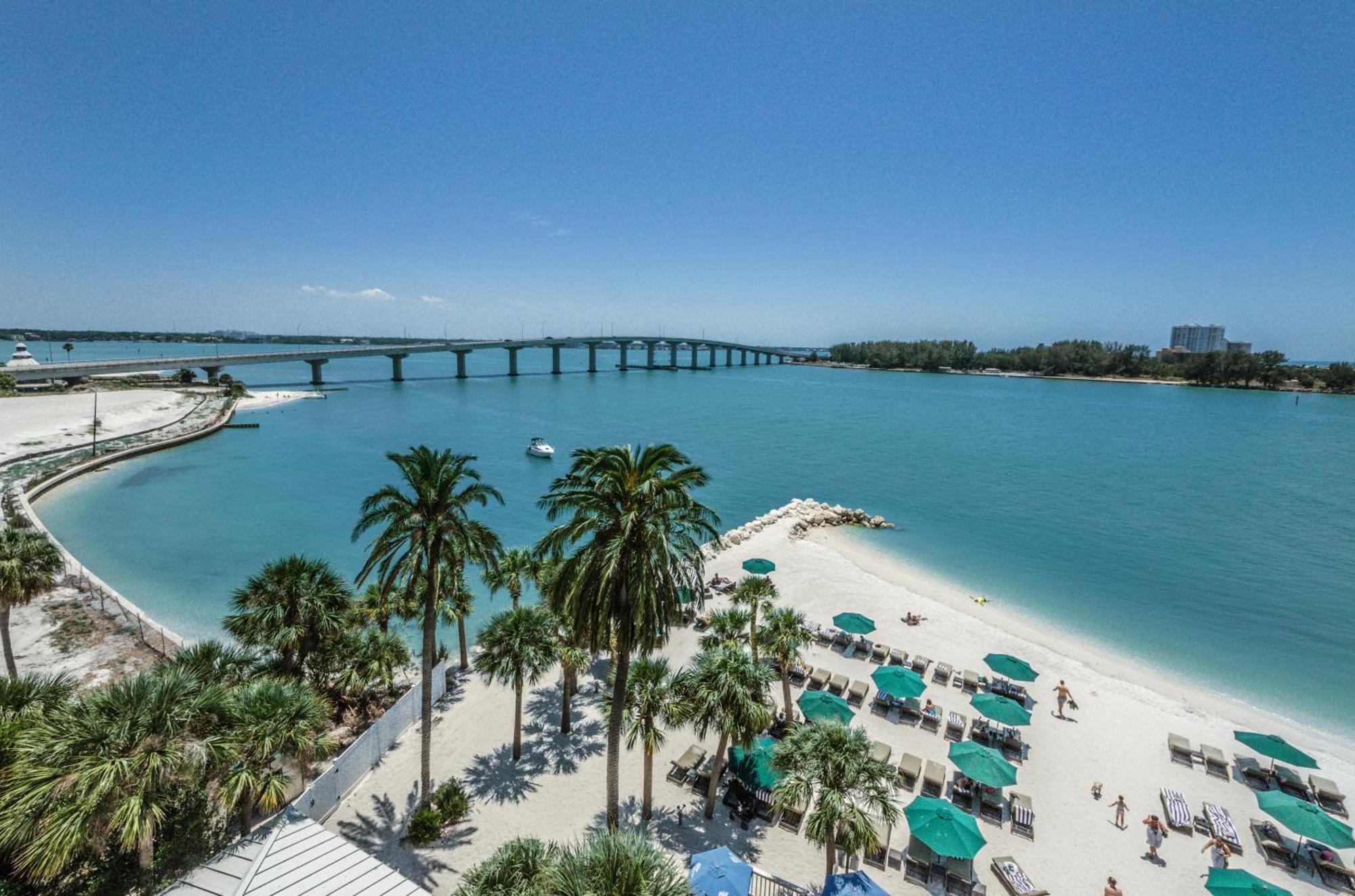Dreamview Beachfront Hotel & Resort クリアウォーター・ビーチ エクステリア 写真
