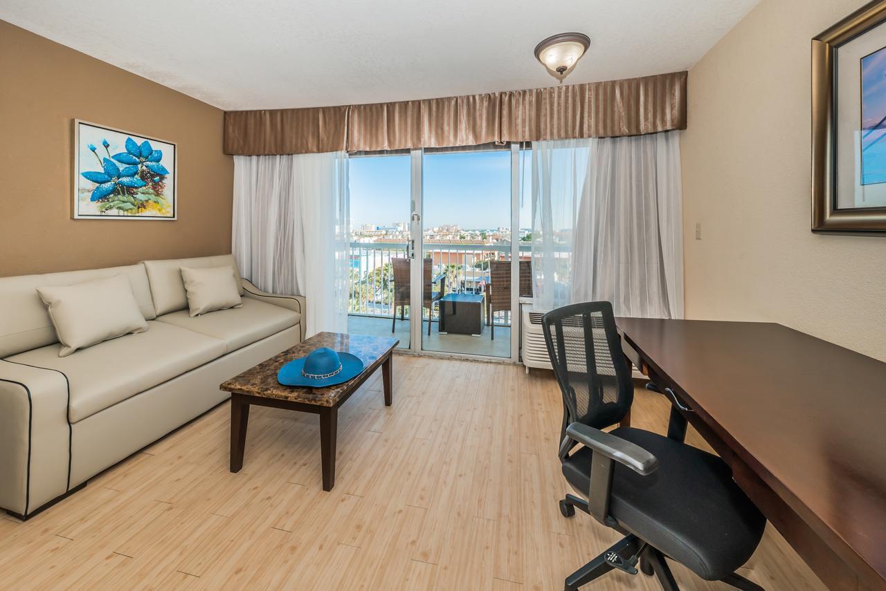 Dreamview Beachfront Hotel & Resort クリアウォーター・ビーチ エクステリア 写真