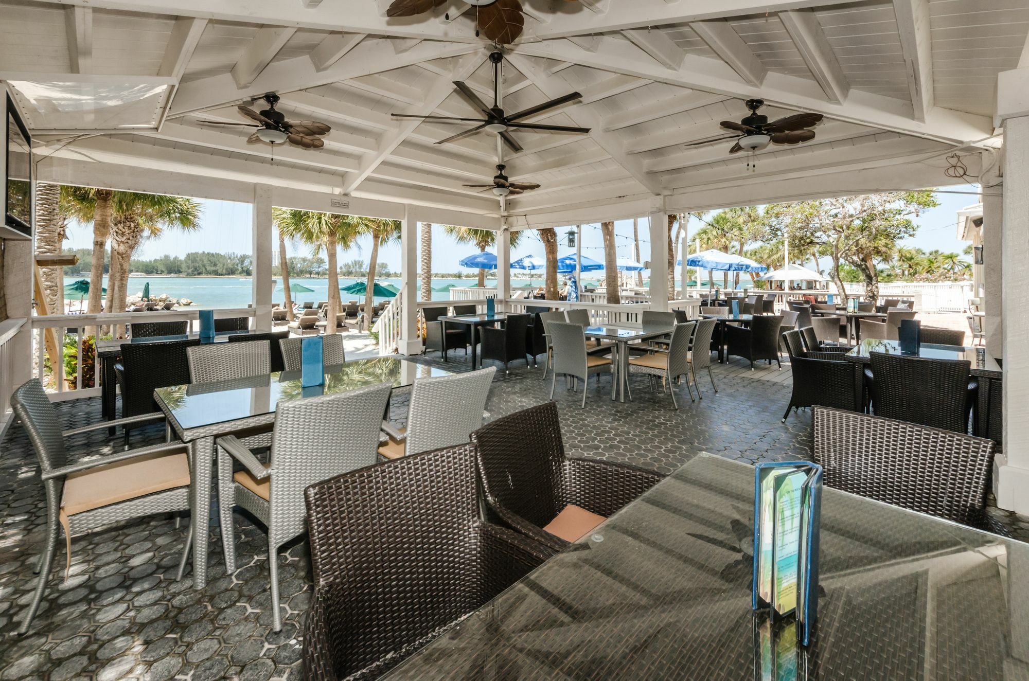 Dreamview Beachfront Hotel & Resort クリアウォーター・ビーチ エクステリア 写真